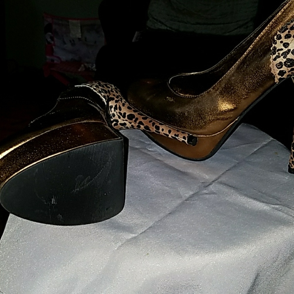 Heels - Picture 2 of 2