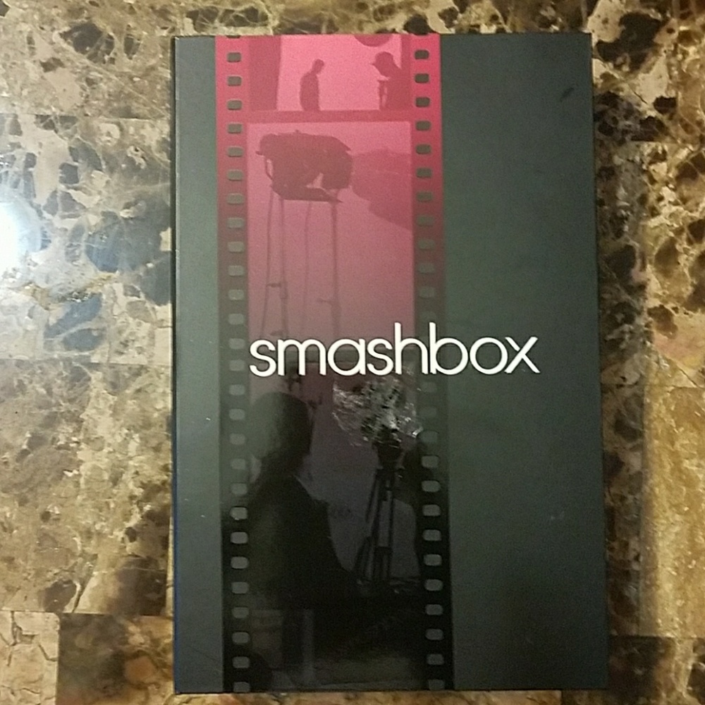 Authentic Smashbox - Picture 2 of 3