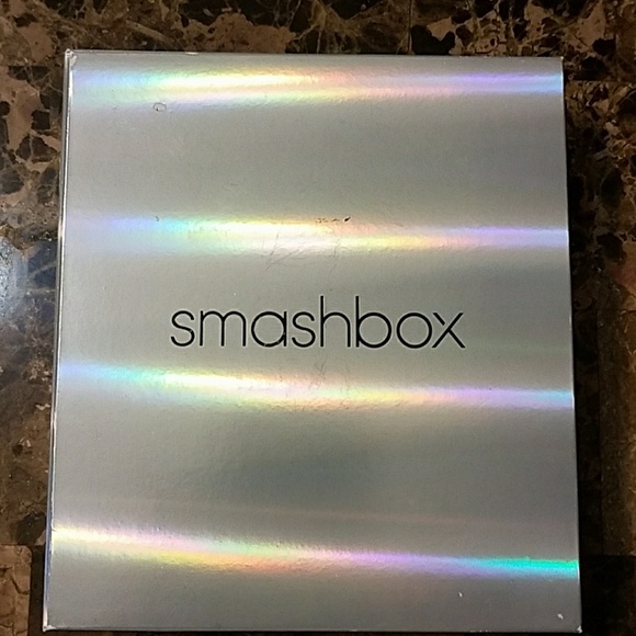Authentic Smashbox - Picture 2 of 5
