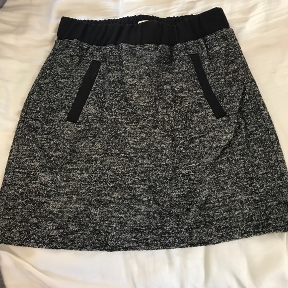 LOFT Dresses & Skirts - Loft pocket work skirt size small