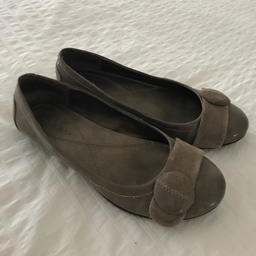 Tan flats