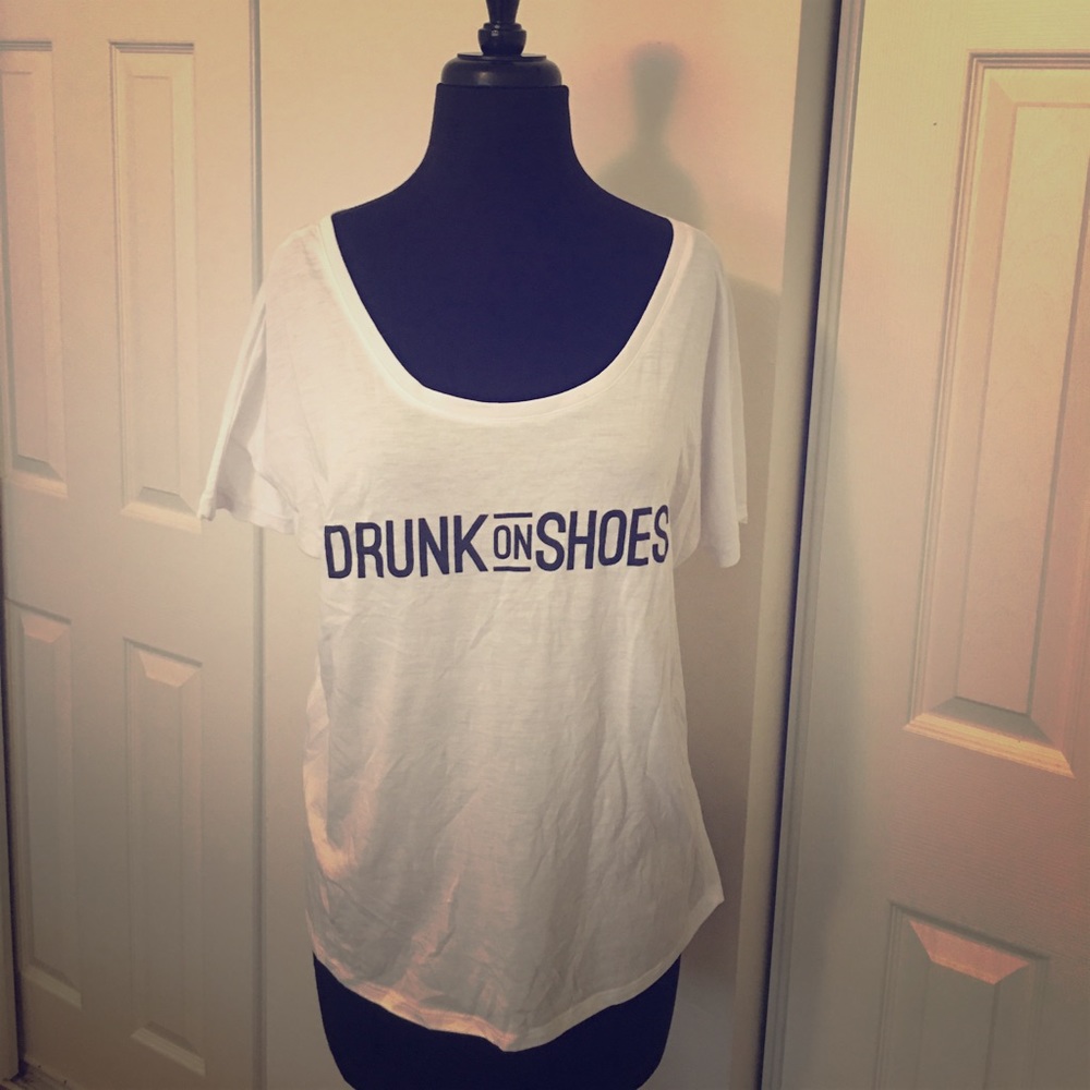 DRUNK ON SHOES TEE 🖤