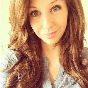 Meet your Posher, Kayla