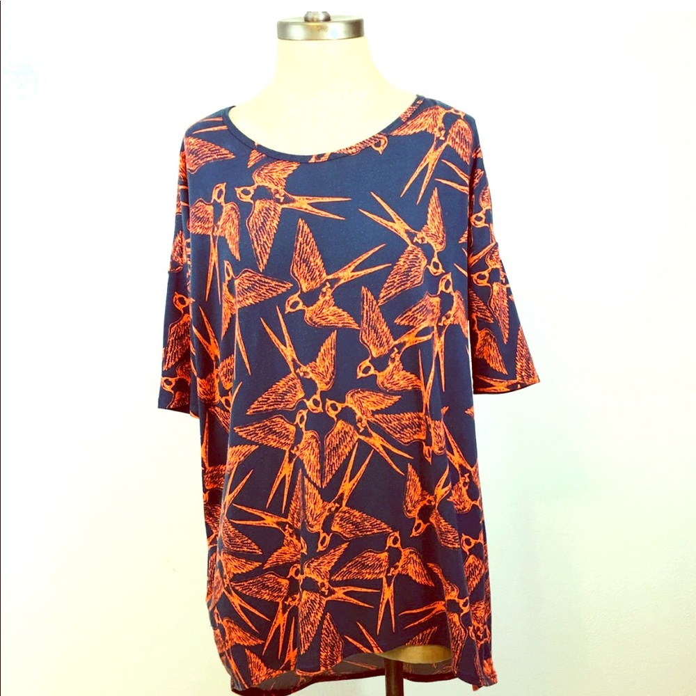 EUC LuLaRoe Irma Tunic