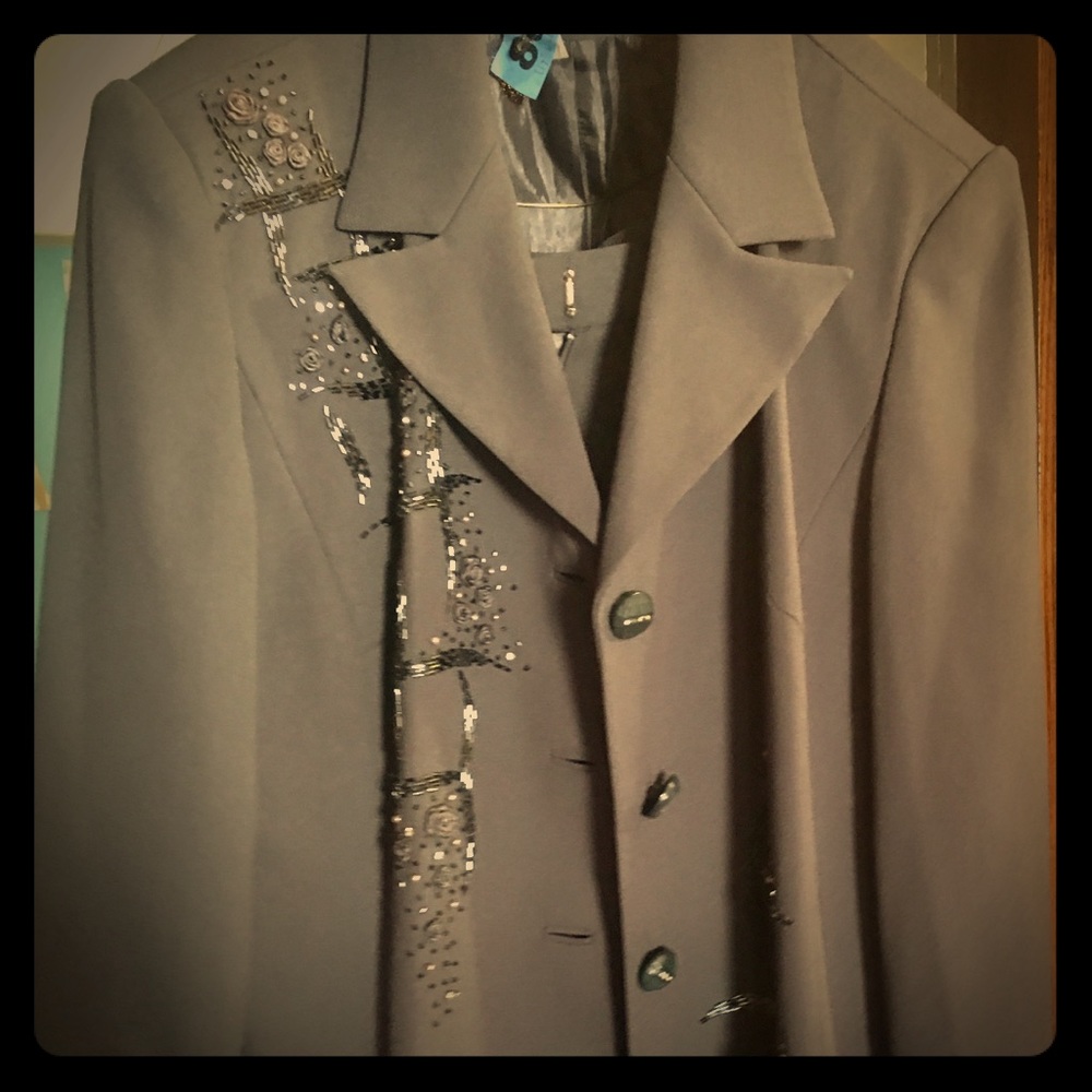 Sequined silver 2 pieced skirt suit