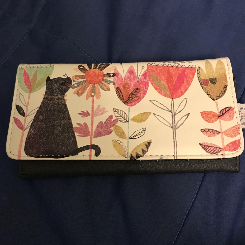 Boutique ~ Adorable kitty wallet! 💕💕💕