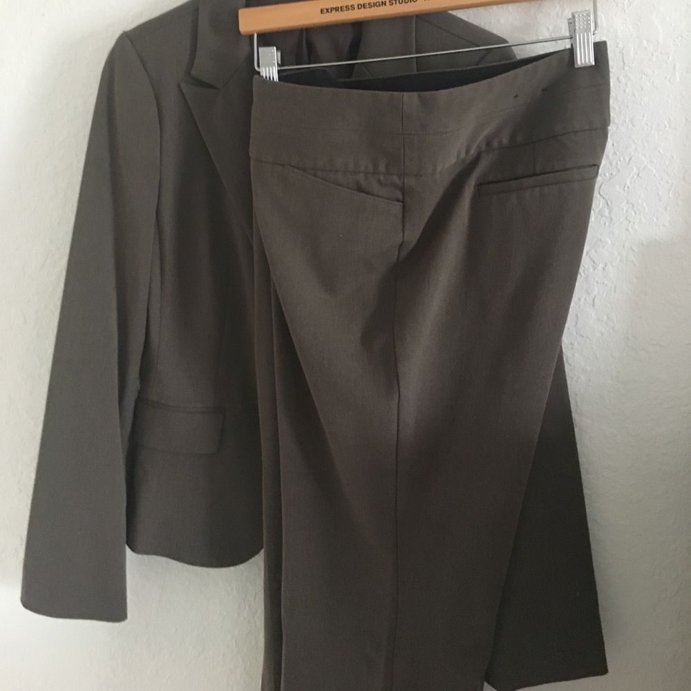 Size 8 suite light brown