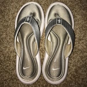 Nike thong sandles