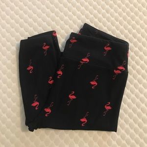 Lularow flamingo leggings.
