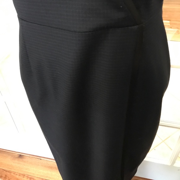 T. Tahari Professional Navy Midi - Picture 7 of 8