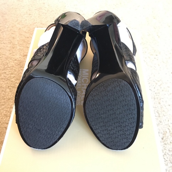 Michael Kors sandal - Picture 3 of 4