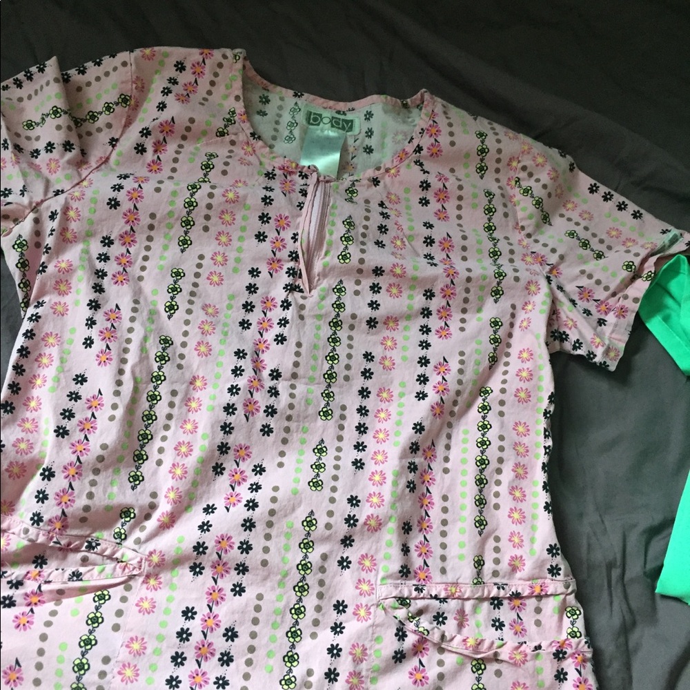 Scrub top