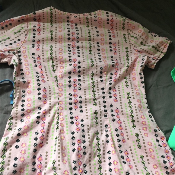 Scrub top - Picture 2 of 2