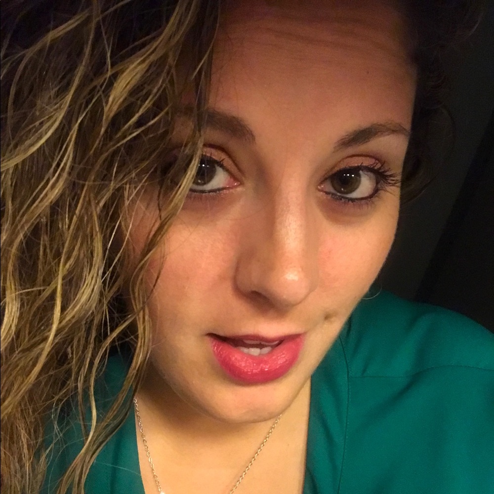 Meet your Posher, Crystal