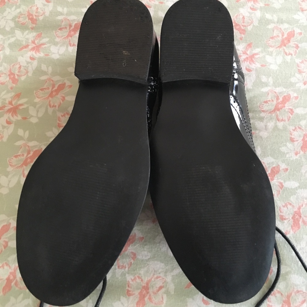 Shoes - Picture 4 of 4