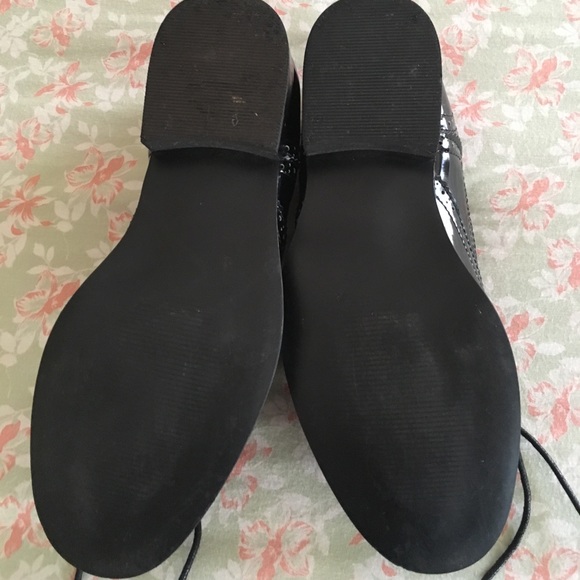 Shoes - Picture 4 of 4