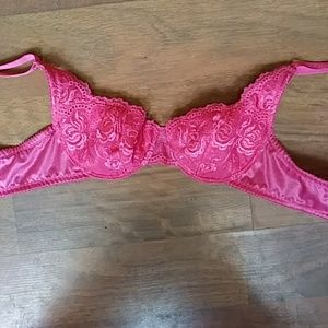Victoria's secret  like new 32 b