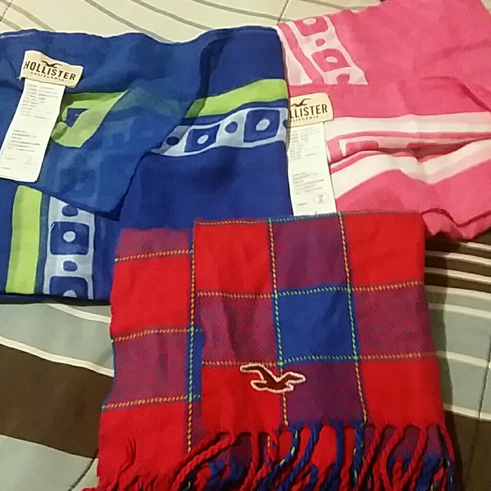 available  for sale 3 Hollister scarfs