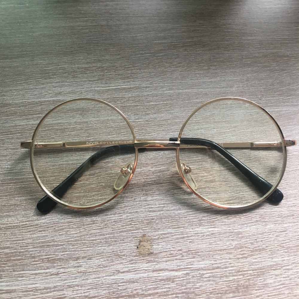 Round clear glasses