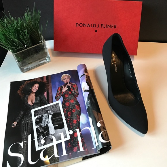 Sexy pointed toe Pump - Picture 1 of 8