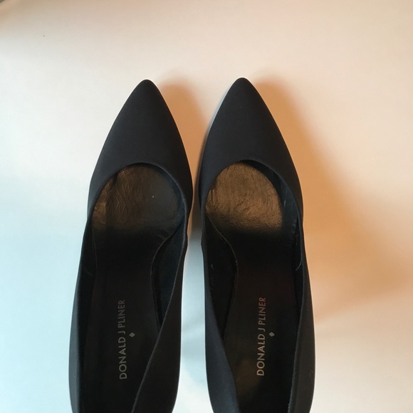 Sexy pointed toe Pump - Picture 2 of 8