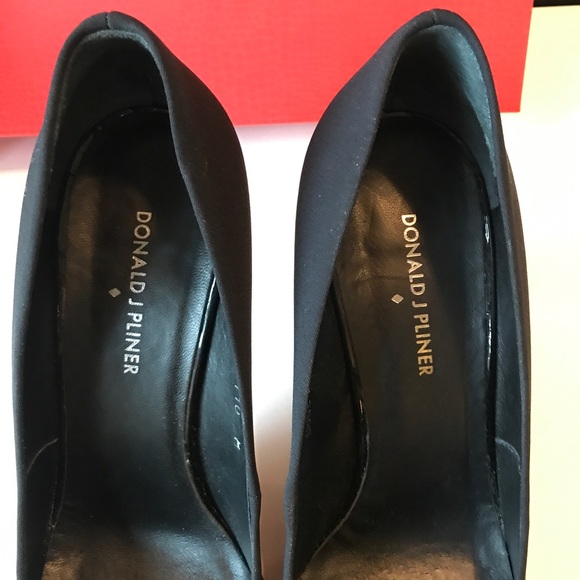 Sexy pointed toe Pump - Picture 3 of 8