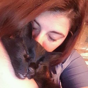 Meet your Posher, Danielle