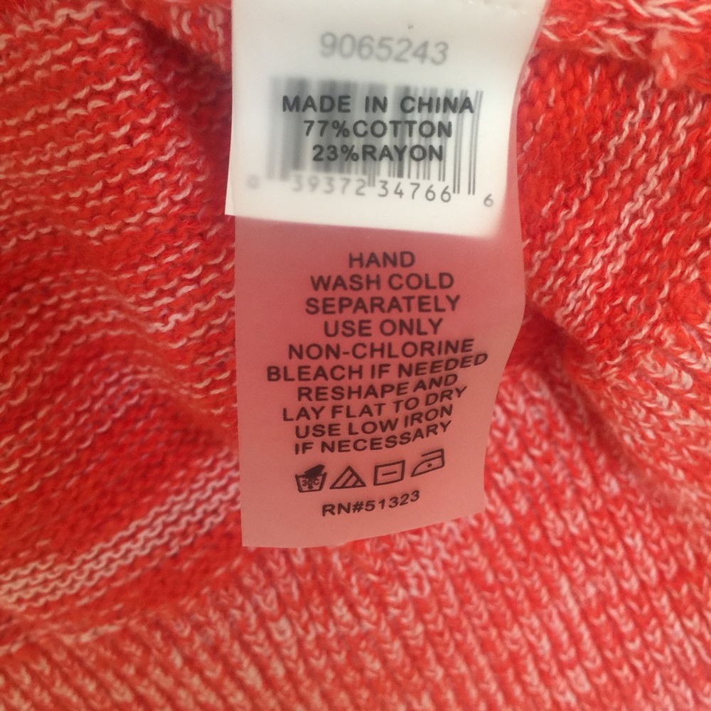• Vince Camuto • Marbled Sweater Size Large - Picture 8 of 8