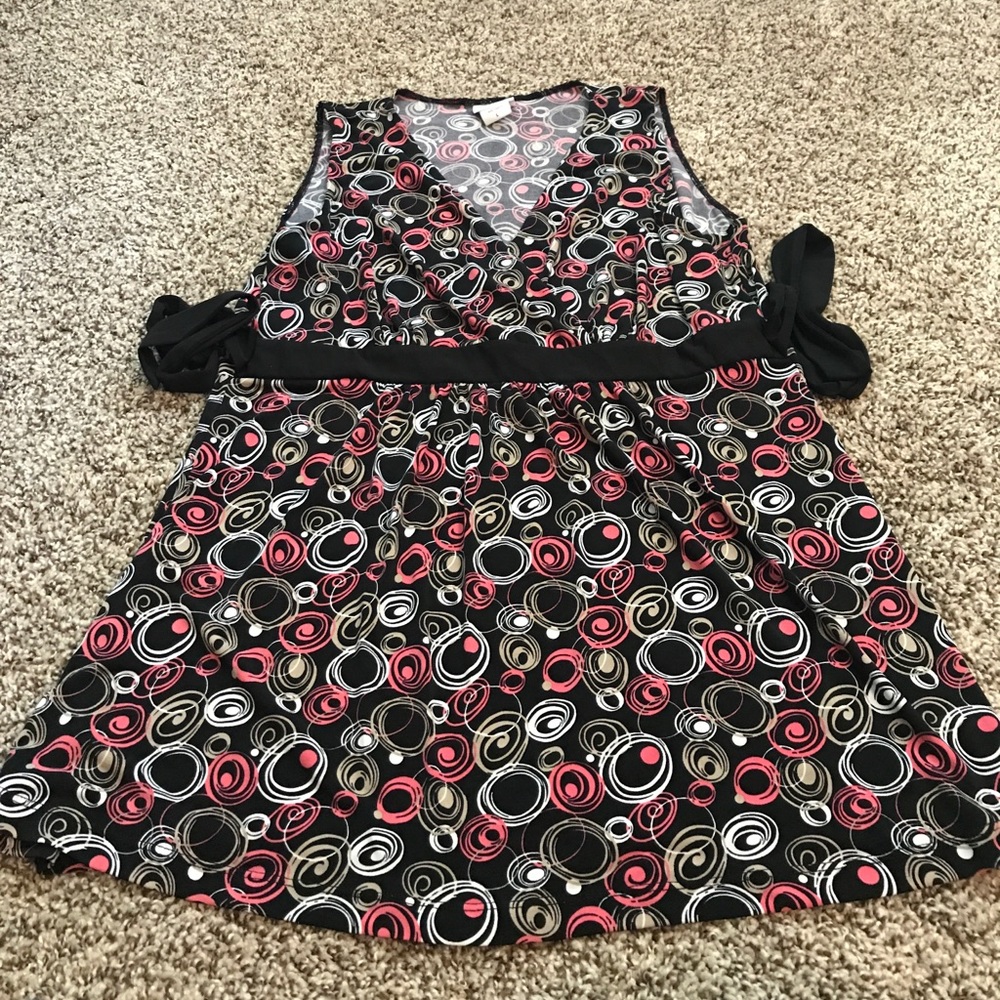 Sleeveless Maternity Top