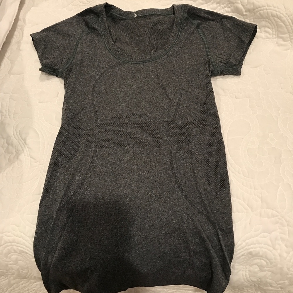 Lululemon swiftly tech cap sleeve