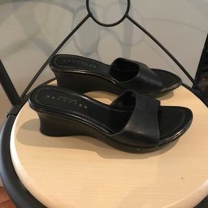 Kenneth Cole black sandals