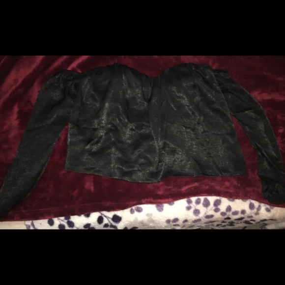 Black off the shoulder top - Picture 1 of 2