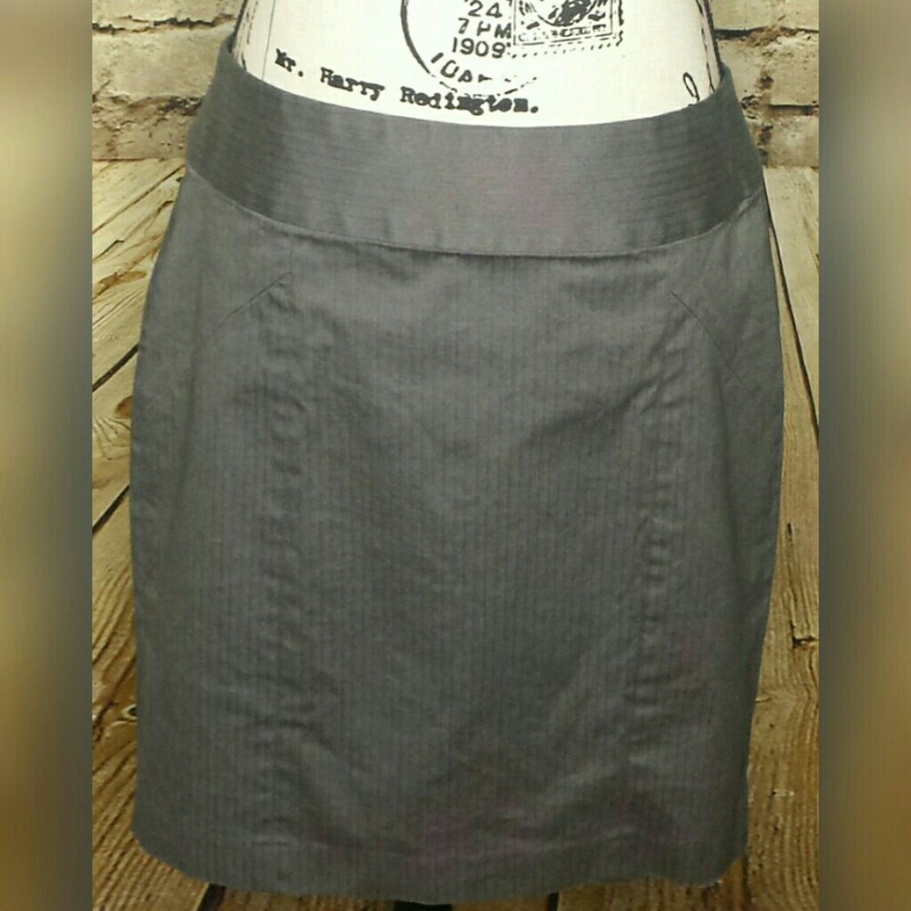 Banana Republic Size 14 Pencil Skirt Gray