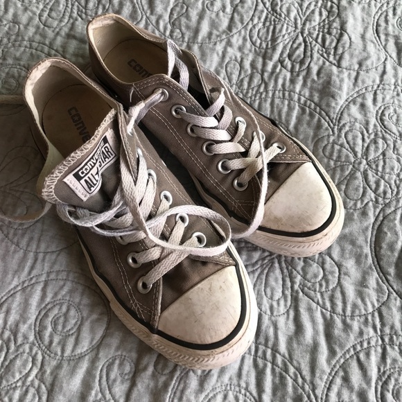converse low tan grey