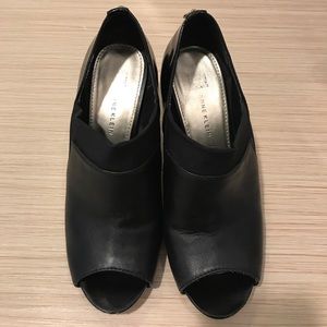 Black Anne Klein peep toe booties Sz 7
