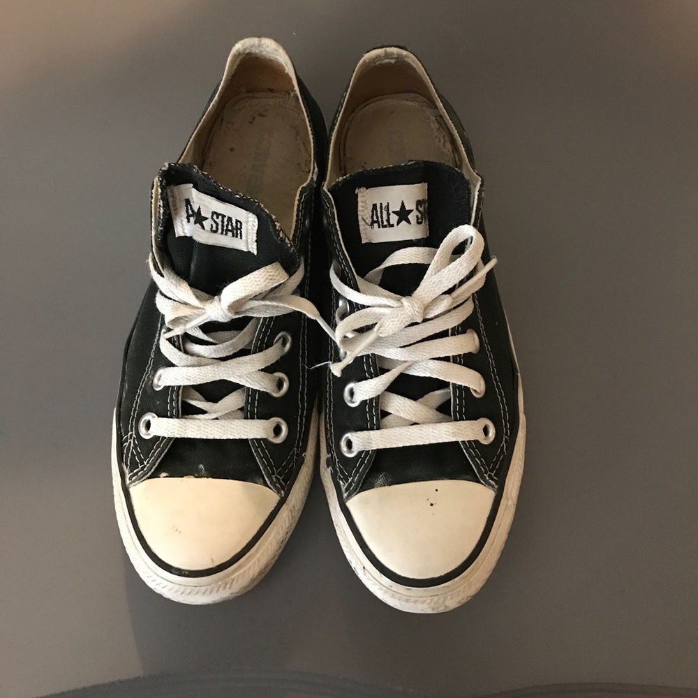 Converse (black)