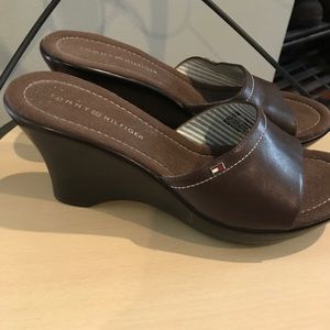 Tommy Hilfiger brown sandals-never worn