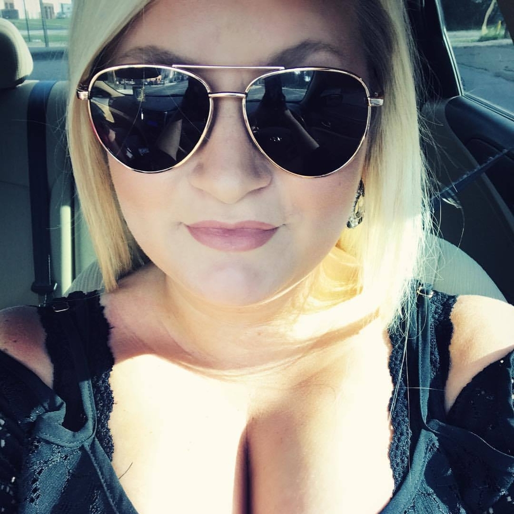 Meet your Posher, Alexis