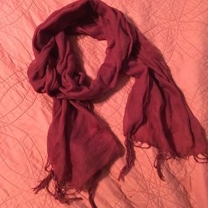 Maroon scarf