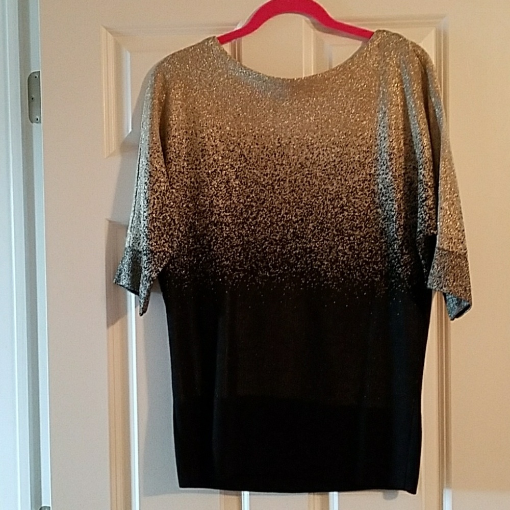 Black and gold 3/4 ) length sweater