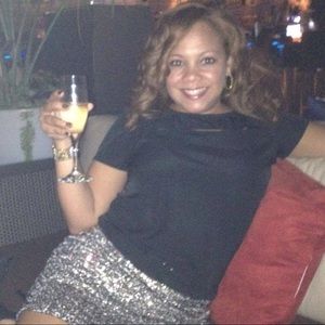 Meet your Posher, Yvette