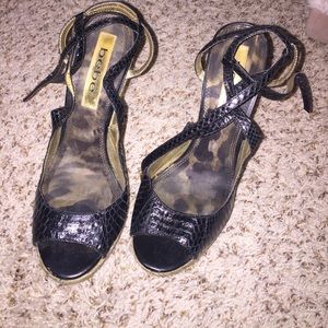 Bebe wedge size 8