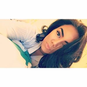 Meet your Posher, Tanisha