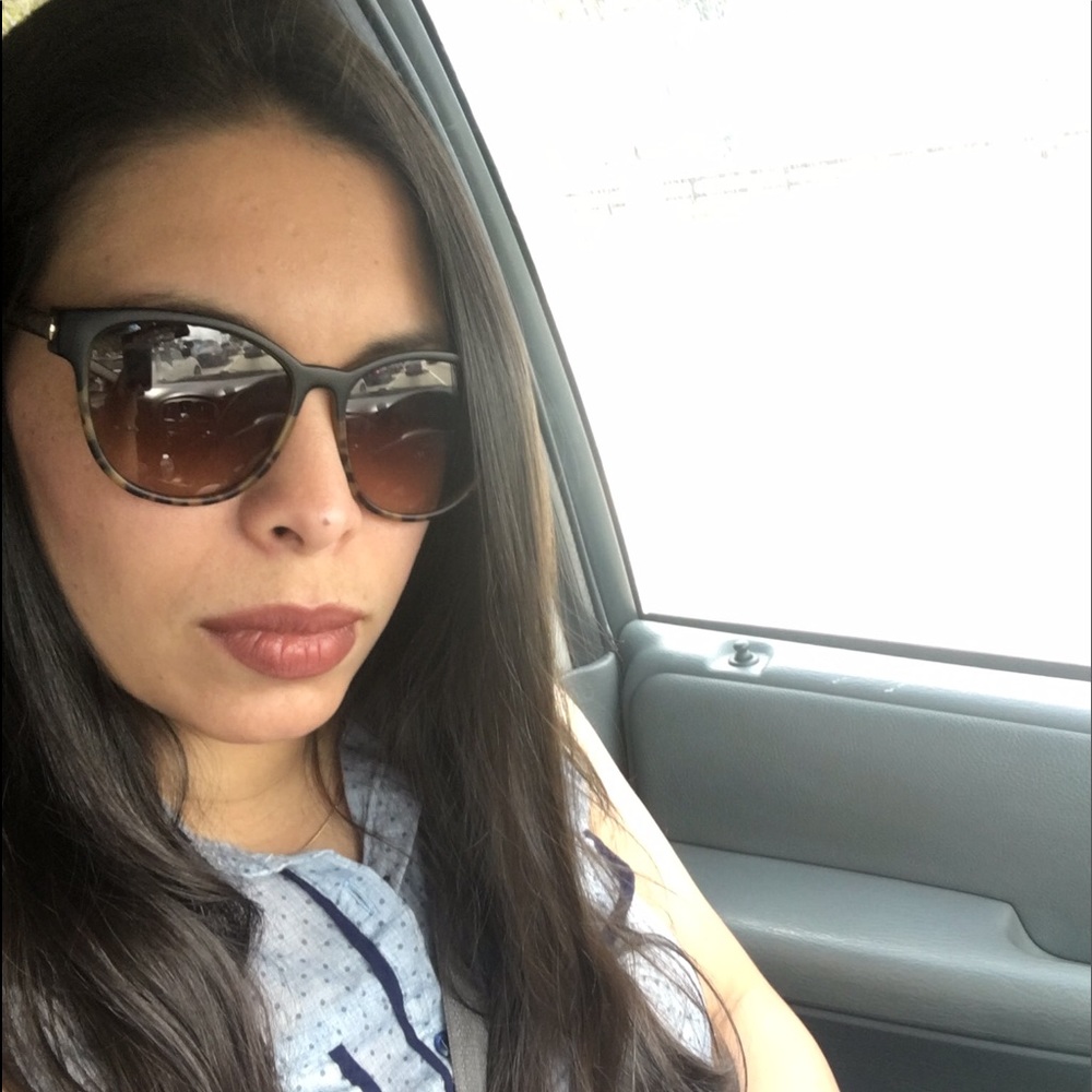 Meet your Posher, Maria