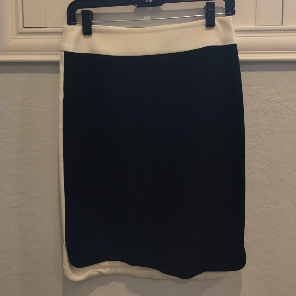 Max&Co Black&White High&Low Skirt