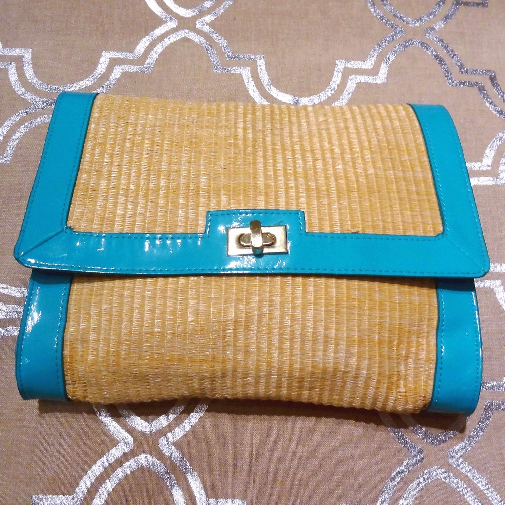 ⭐️FINAL⭐️ H&M Turquoise and Straw Clutch