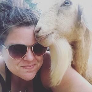 Meet your Posher, Chassidy