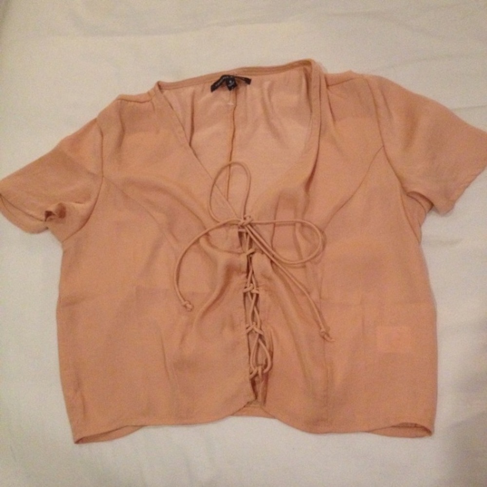 Kendall & Kylie lace up crop top