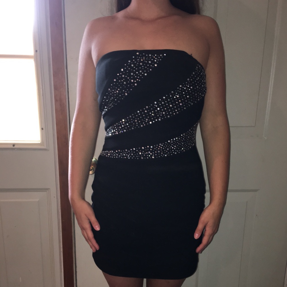 Black Macy's homecoming dress. Size 7. Worn once.