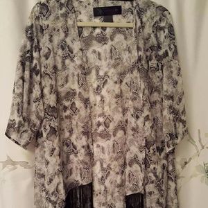 Kim Kardashian Kimono